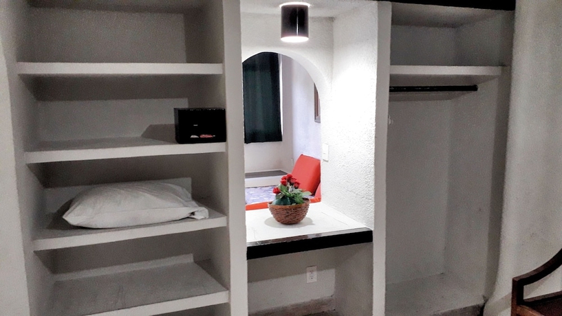 Imagen de la habitación del Hotel Solimar Inn Suites. Foto 11