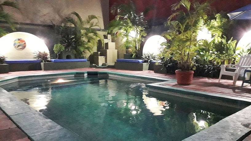Imagen de la piscina del Hotel Solimar Inn Suites. Foto 19
