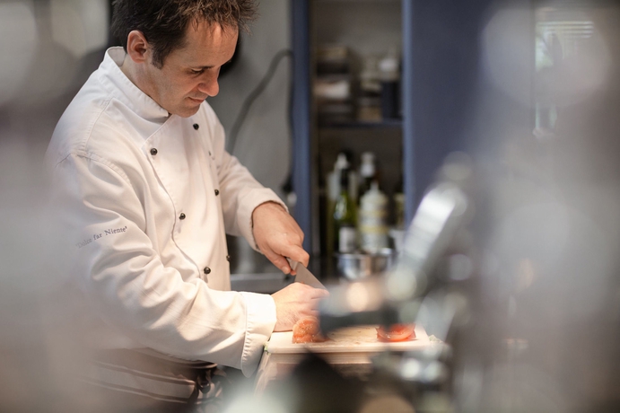 Imagen del bar/restaurante del Hotel Solitaire Lodge. Foto 3