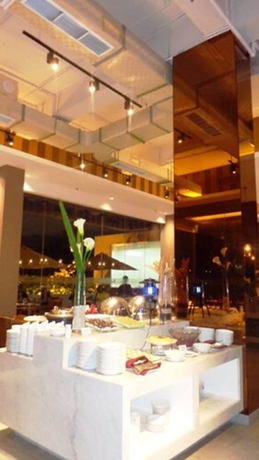 Imagen del bar/restaurante del Hotel Soll Marina Serpong. Foto 3