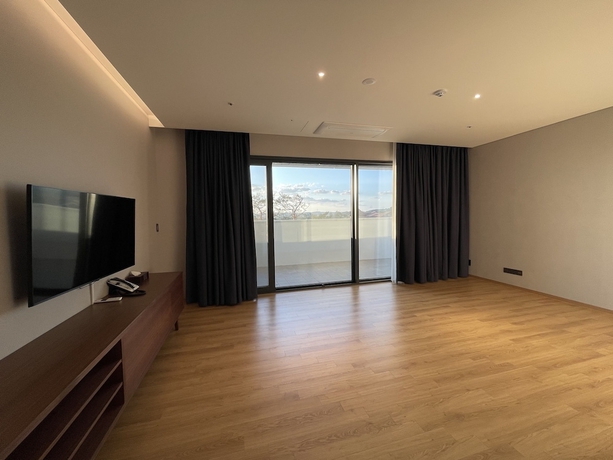 Imagen de la habitación del Hotel Sollago Resort. Foto 4