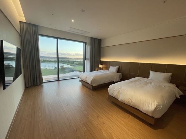 Imagen de la habitación del Hotel Sollago Resort. Foto 6