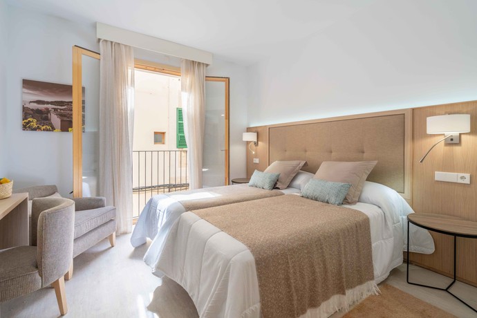 Imagen de la habitación del Hotel Soller Plaza. Foto 4