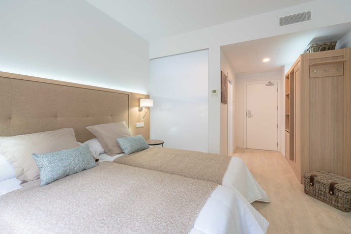 Imagen de la habitación del Hotel Soller Plaza. Foto 5