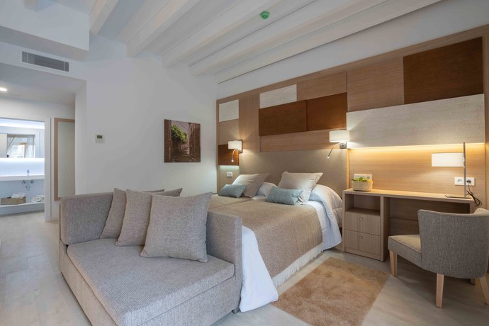 Imagen de la habitación del Hotel Soller Plaza. Foto 7
