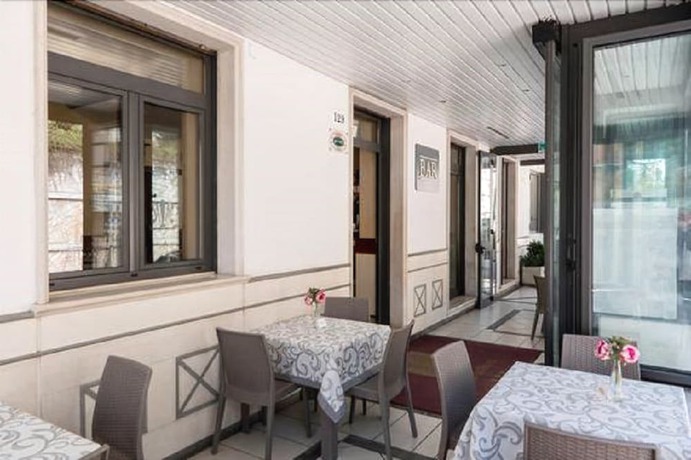 Imagen de los exteriores del Hotel Sollievo. Foto 19