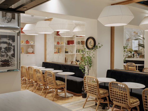 Imagen del bar/restaurante del Hotel Solly. Foto 4