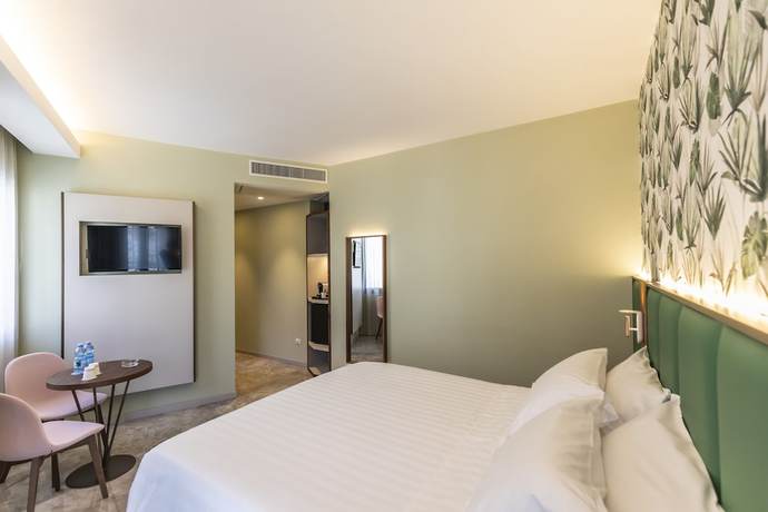 Imagen de la habitación del Hotel Solmaris Tropea - Rooms and Suites. Foto 2