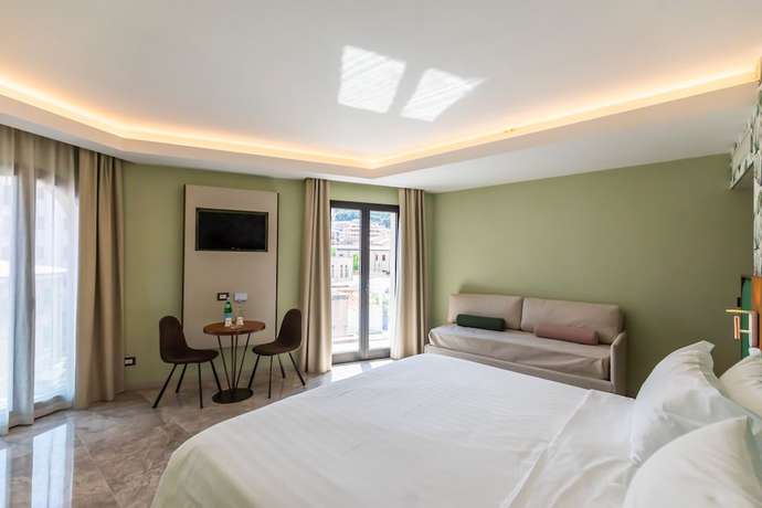 Imagen de la habitación del Hotel Solmaris Tropea - Rooms and Suites. Foto 16