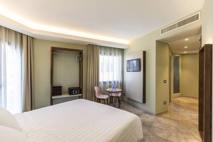 Imagen de la habitación del Hotel Solmaris Tropea - Rooms and Suites. Foto 18
