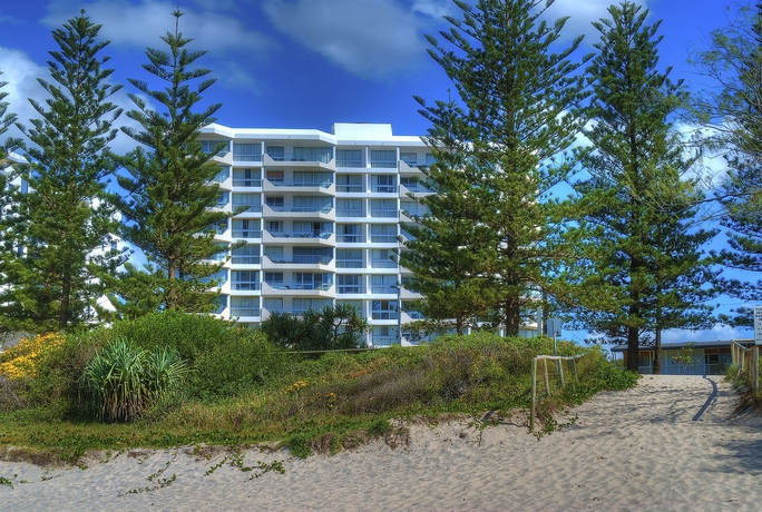 Imagen de los exteriores del Hotel Solnamara Beachfront Apartments. Foto 16