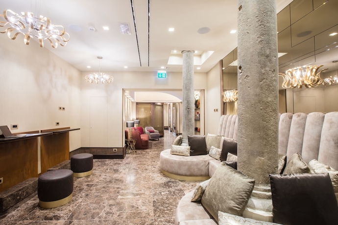 Imagen de los interiores del Hotel Solo Experience. Foto 16