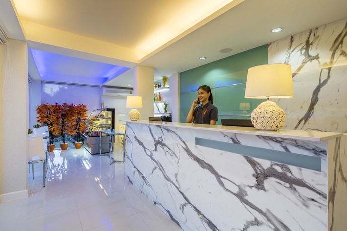 Imagen de los interiores del Hotel Solo Express Sukhumvit 81. Foto 15
