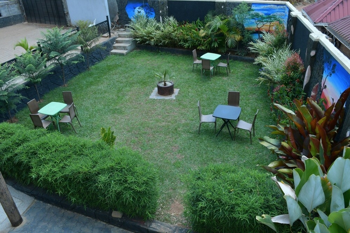 Imagen de los exteriores del Hotel Solo Hites. Foto 9