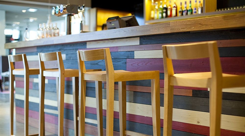 Imagen del bar/restaurante del Hotel Solo Sokos Paviljonki. Foto 2