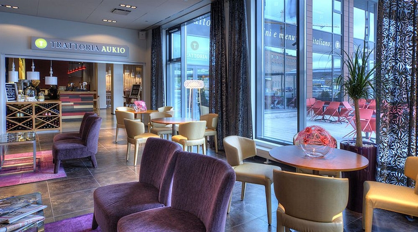 Imagen del bar/restaurante del Hotel Solo Sokos Paviljonki. Foto 6