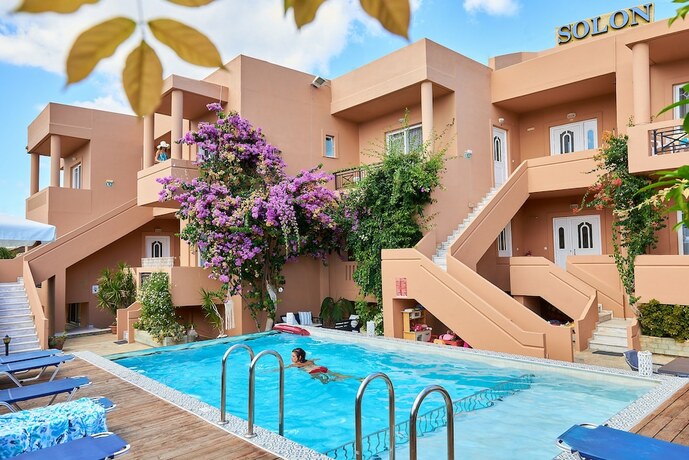 Imagen general del Hotel Solon Apartments. Foto 4