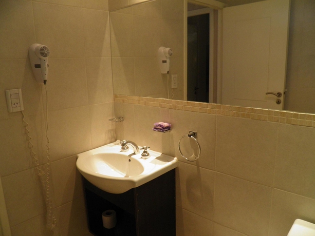 Imagen de la habitación del Hotel Soltigua Apart Mendoza. Foto 6