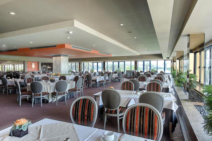 Imagen del bar/restaurante del Hotel Solverde Spa and Wellness Center. Foto 3