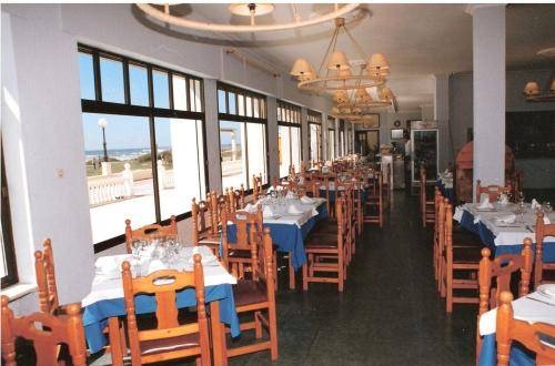 Imagen del bar/restaurante del Hotel Solymar, Isla Cristina. Foto 6