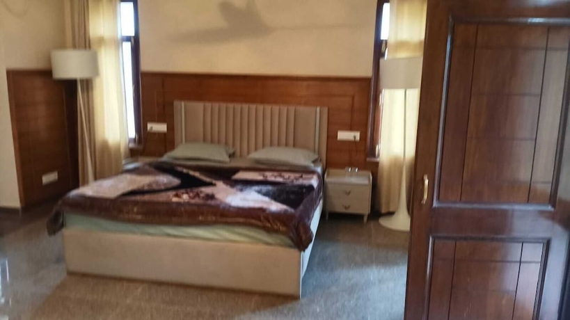 Imagen de la habitación del Hotel Som Kunj Circuit House. Foto 2