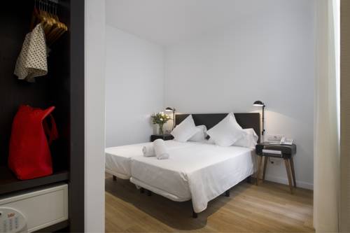 Imagen de la habitación del Hotel Som Nit Triomf. Foto 7