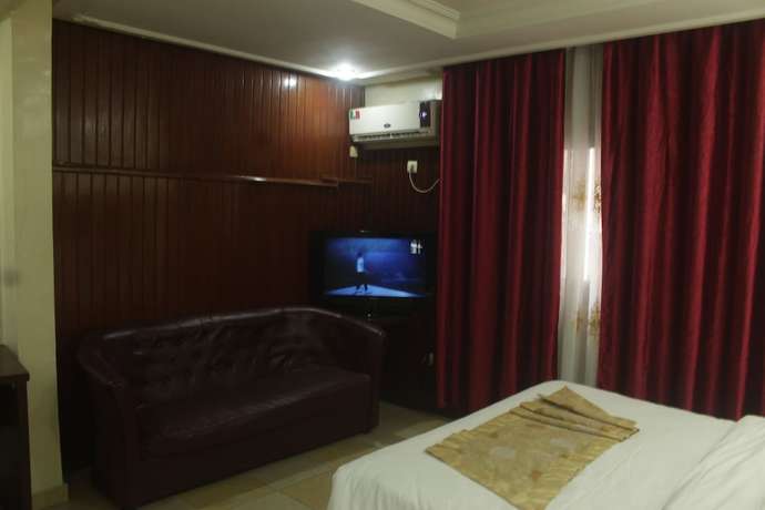 Imagen de la habitación del Hotel Somatel. Foto 19