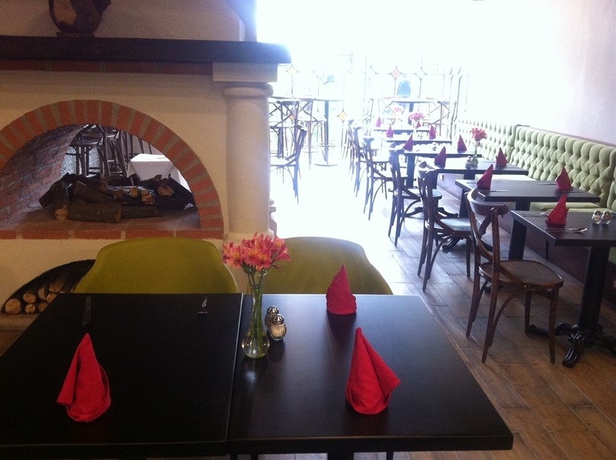 Imagen del bar/restaurante del Hotel Sombra Del Agua. Foto 2