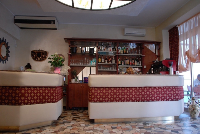 Imagen del bar/restaurante del Hotel Sombrero. Foto 3