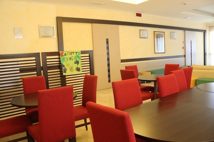 Imagen del bar/restaurante del Hotel Sombrero. Foto 4