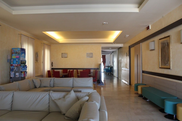 Imagen de los interiores del Hotel Sombrero. Foto 14