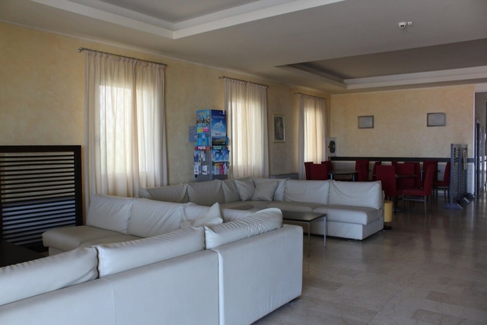 Imagen de los interiores del Hotel Sombrero. Foto 15