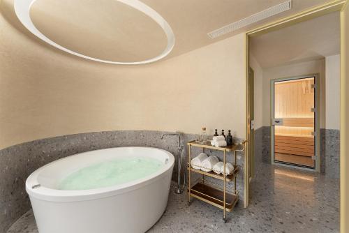 Imagen general del Hotel Somerset Fengdong Xi\'an. Foto 7