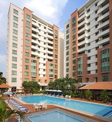 Imagen de la piscina del Hotel Somerset Ho Chi Minh. Foto 13