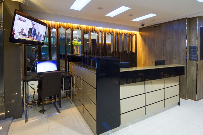 Imagen de los interiores del Hotel Somerset Inn. Foto 19