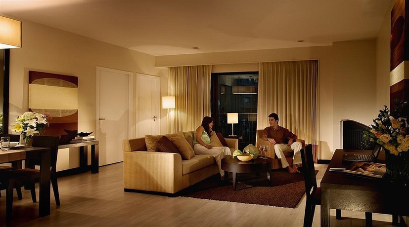 Imagen de los interiores del Hotel Somerset Park Suanplu Bangkok. Foto 8