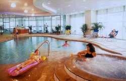 Imagen de la piscina del Hotel Somerset Salcedo. Foto 6