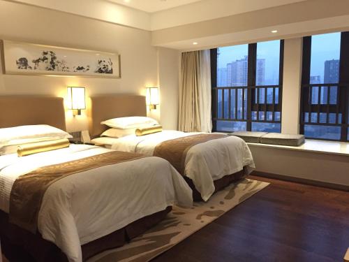 Imagen general del Hotel Somerset Yangtze River Chongqing. Foto 3