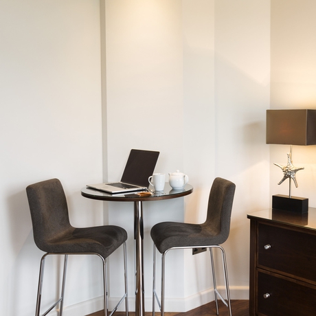 Imagen de la habitación del Hotel Somerville. Foto 11