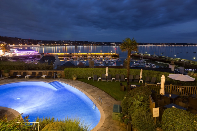 Imagen de la piscina del Hotel Somerville, St Brelade. Foto 16