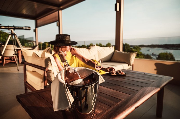 Imagen de la habitación del Hotel Somewhere Boutique Vouliagmeni. Foto 8