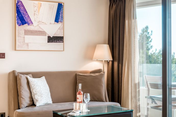 Imagen de la habitación del Hotel Somewhere Boutique Vouliagmeni. Foto 12