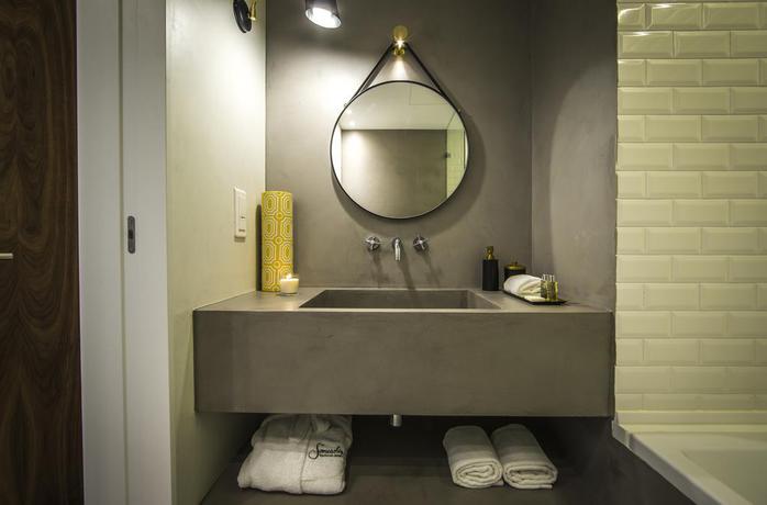 Imagen de la habitación del Hotel Somewhere Estoril Guesthouse. Foto 2