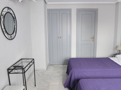 Imagen de la habitación del Hotel Somma. Foto 15