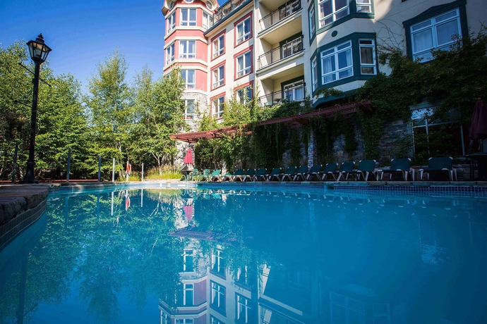 Imagen de la piscina del Hotel Sommet Des Neiges. Foto 16