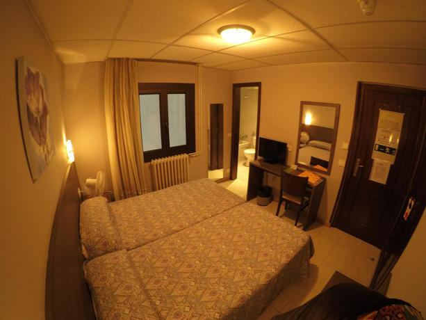 Imagen de la habitación del Hotel Somriu City M28. Foto 5