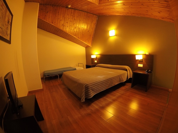 Imagen de la habitación del Hotel Somriu Vall Ski. Foto 10