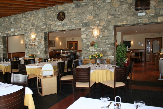 Imagen del bar/restaurante del Hotel Somriu Vall Ski. Foto 3