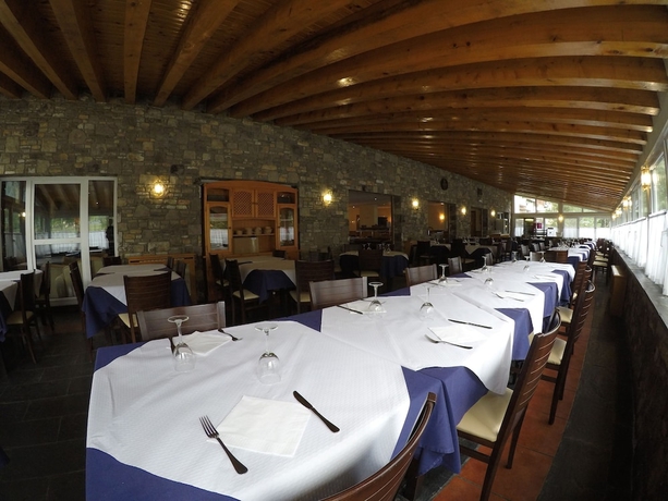 Imagen del bar/restaurante del Hotel Somriu Vall Ski. Foto 4