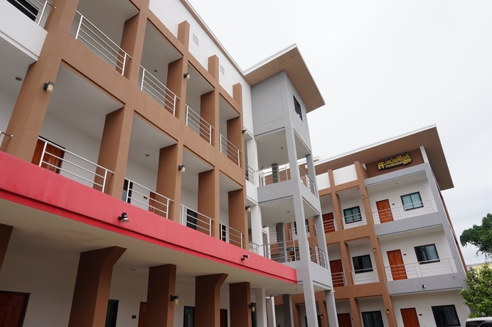 Imagen de los exteriores del Hotel Somsamai Style Apartment. Foto 16